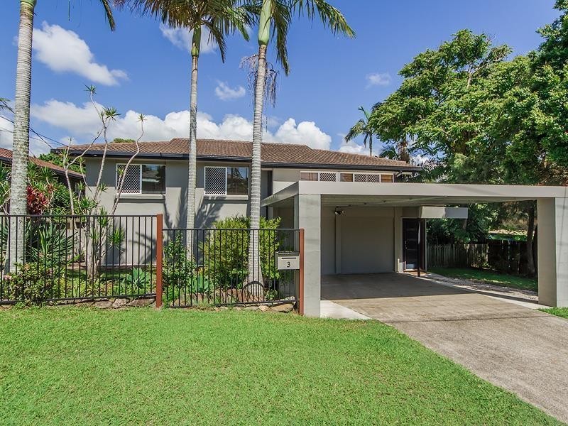 3 Grevillia Avenue, Southport QLD 4215