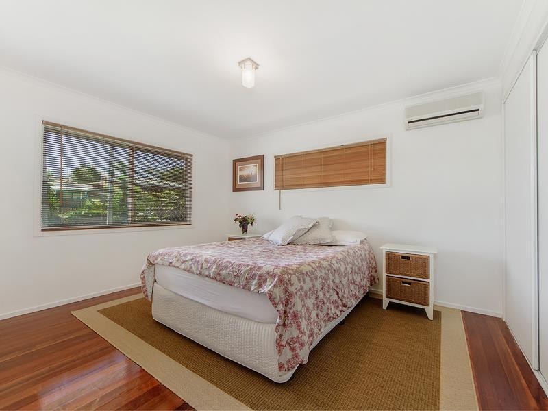 3 Grevillia Avenue, Southport QLD 4215