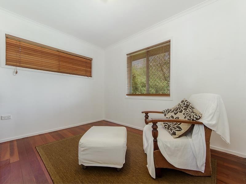 3 Grevillia Avenue, Southport QLD 4215