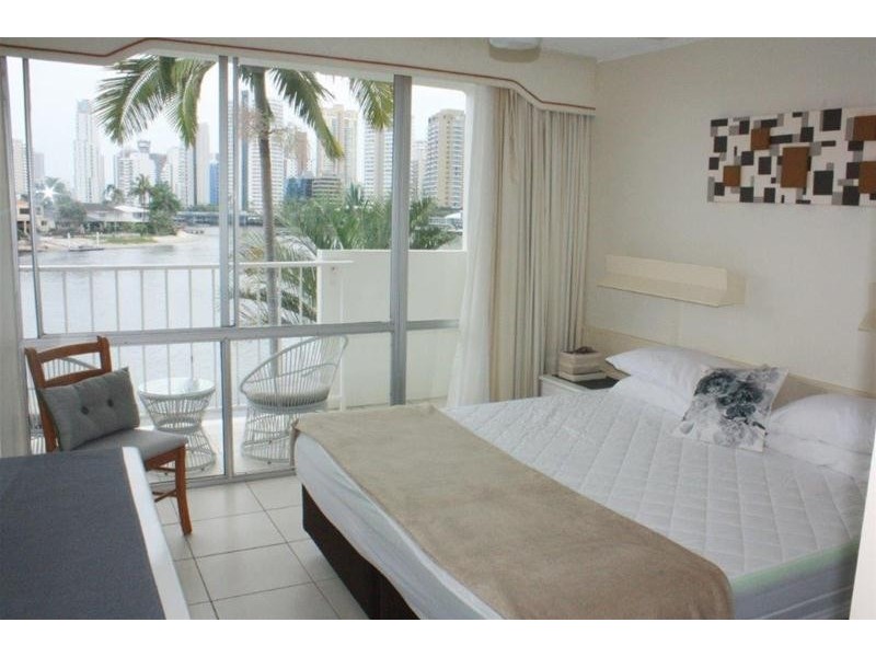 23/30 Watson Esplanade, Surfers Paradise QLD 4217