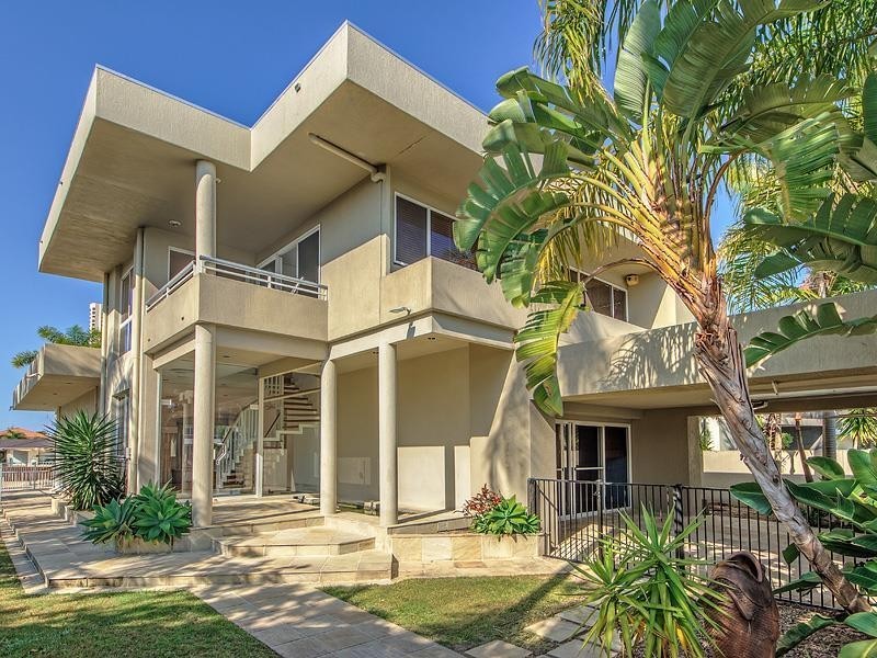 9 Midshipman Court, Paradise Waters QLD 4217