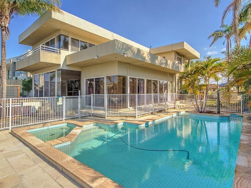 9 Midshipman Court, Paradise Waters QLD 4217