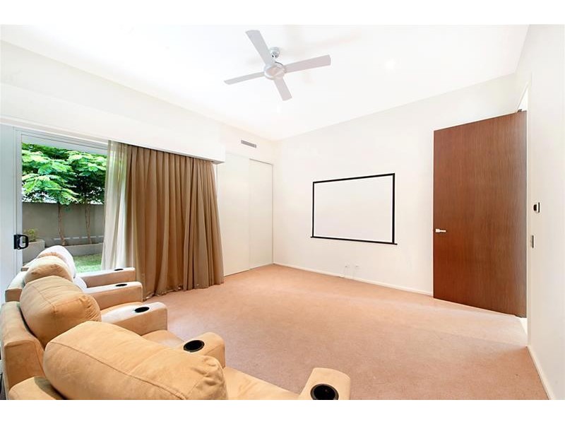 30 Buccaneer Court, Paradise Waters QLD 4217