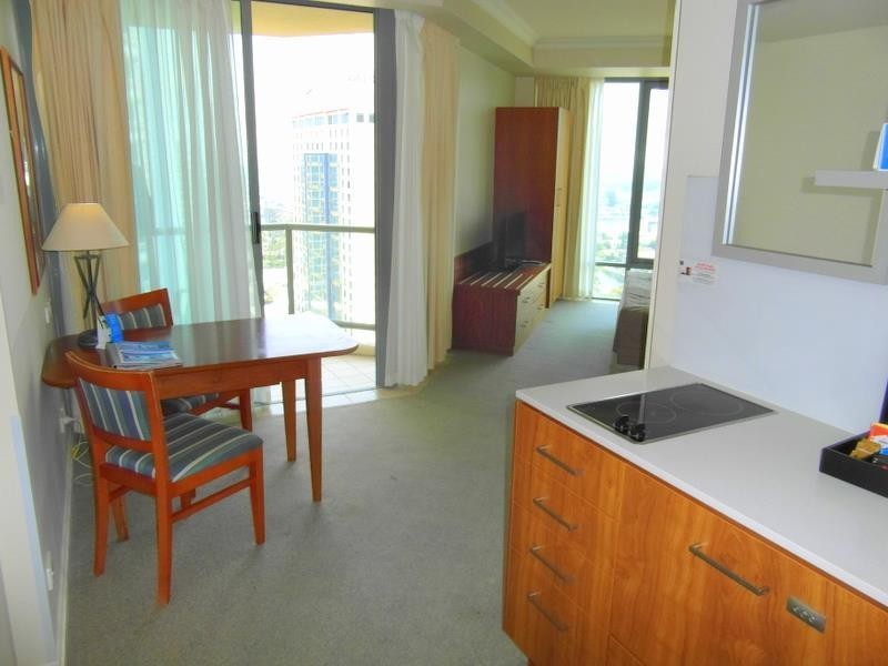 25 Laycock Street “Mantra Legends”, Surfers Paradise QLD 4217