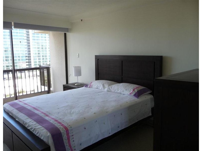 905 ‘Longbeach’/28 Northcliffe Terrace, Surfers Paradise QLD 4217