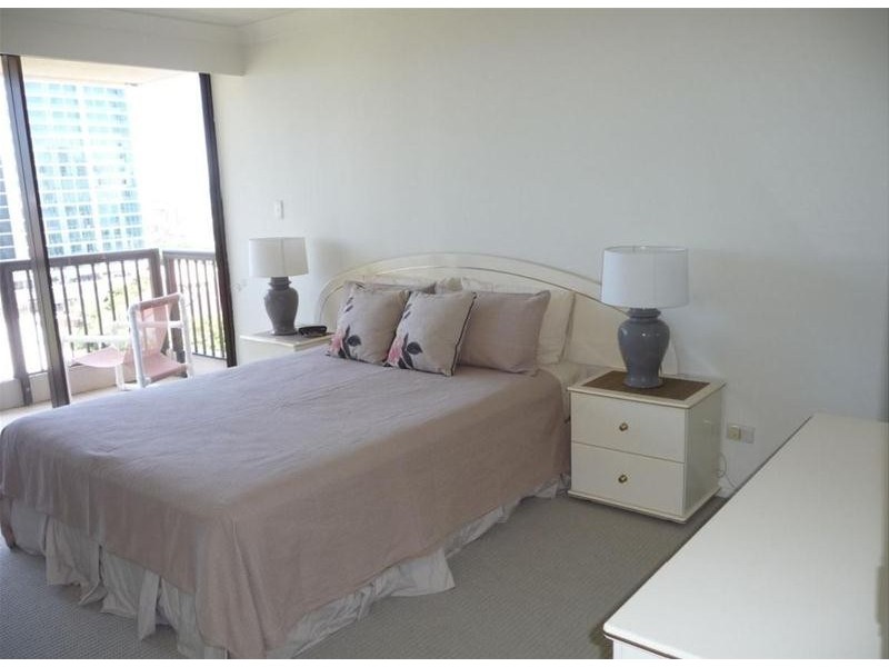 905 ‘Longbeach’/28 Northcliffe Terrace, Surfers Paradise QLD 4217