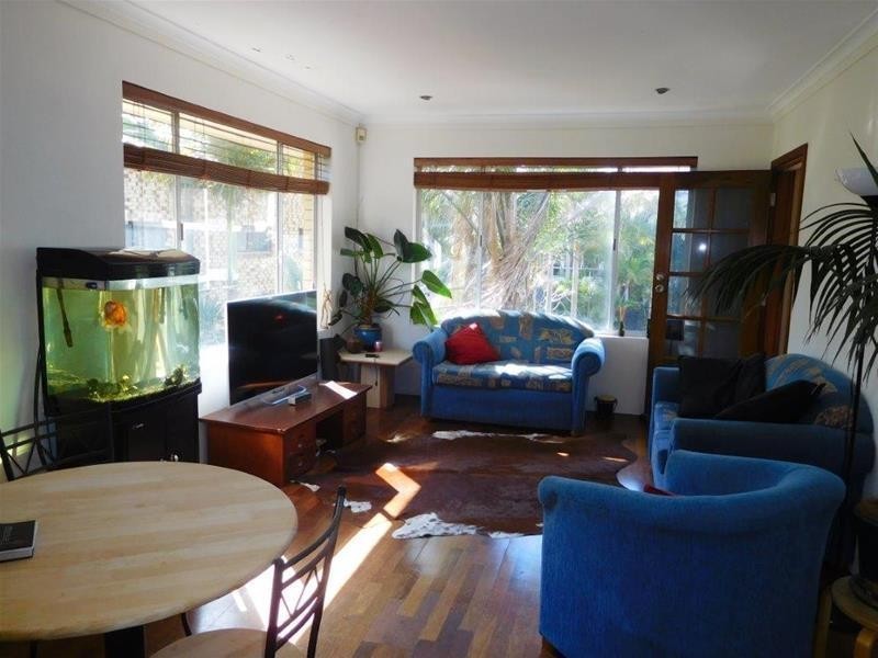 27 Enderley Avenue, Surfers Paradise QLD 4217