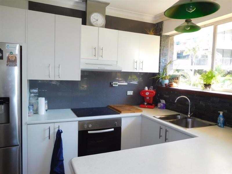 27 Enderley Avenue, Surfers Paradise QLD 4217