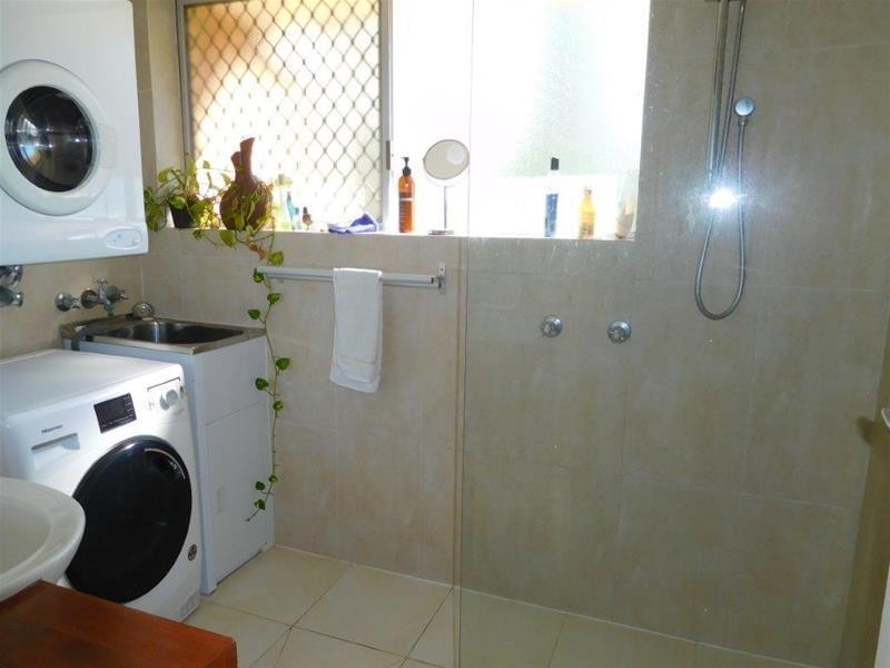 27 Enderley Avenue, Surfers Paradise QLD 4217