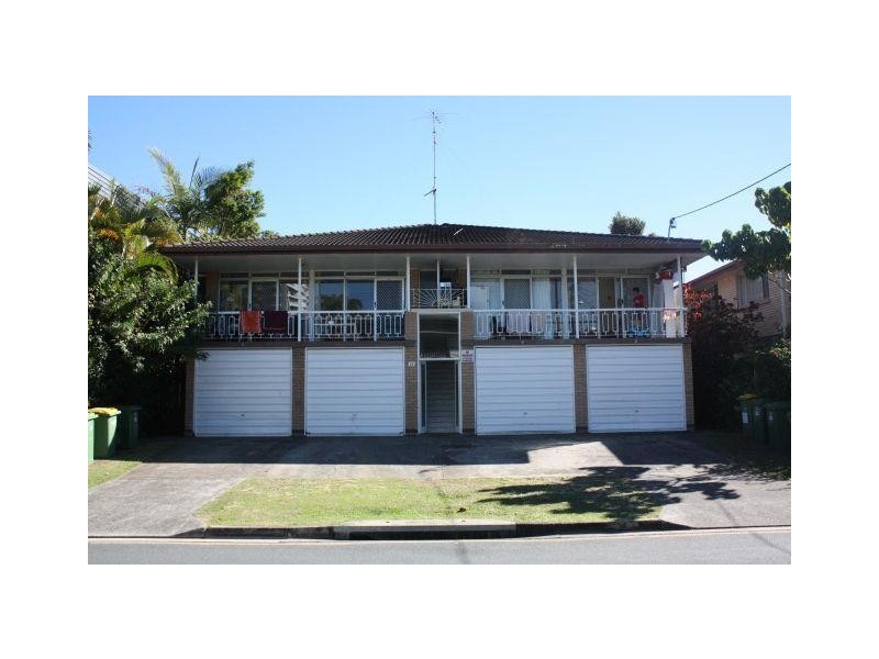 26 Leonard Avenue, Surfers Paradise QLD 4217