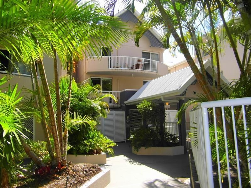 21  Markwell Avenue ‘Costa D’Ora’, Surfers Paradise QLD 4217