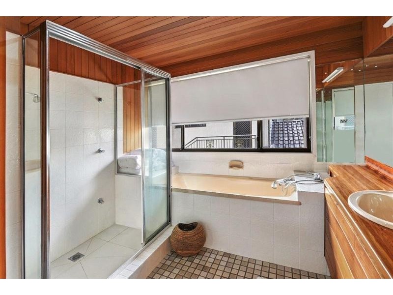 1 & 2/29 Sunrise Boulevard, Surfers Paradise QLD 4217