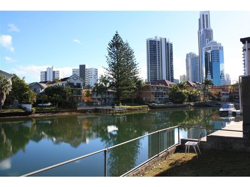 14 Paradise Island, Surfers Paradise QLD 4217