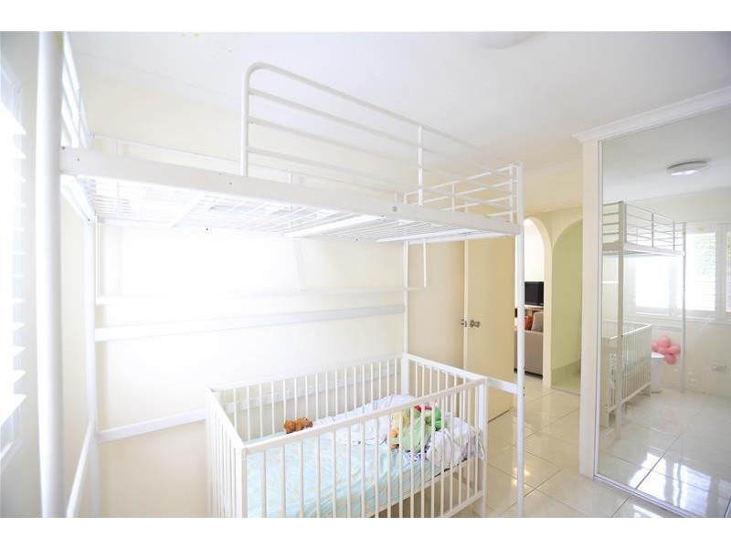 1 Cronin Avenue ‘Chidori Court’, Main Beach QLD 4217