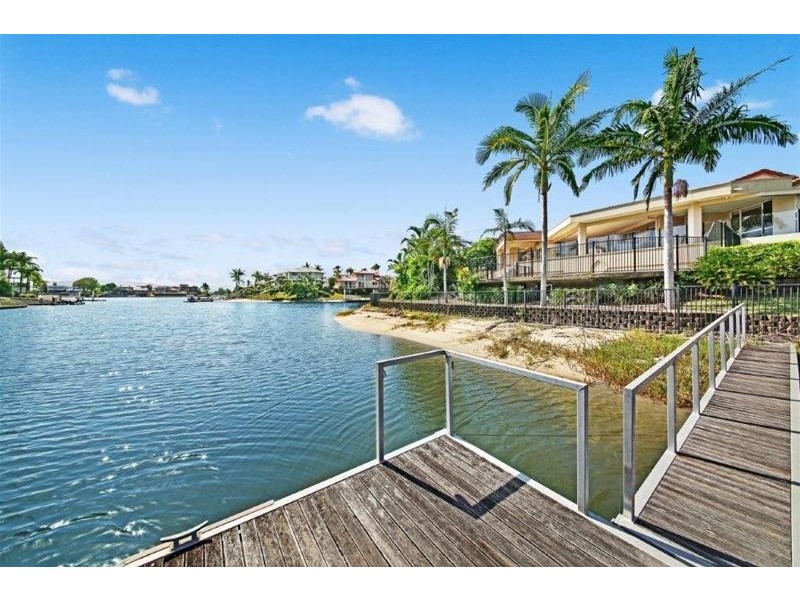 2 Caithness Court, Sorrento QLD 4217
