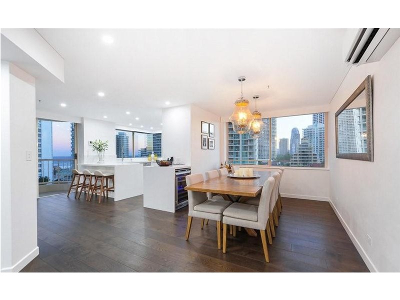 701/1 Peak Avenue, Main Beach QLD 4217