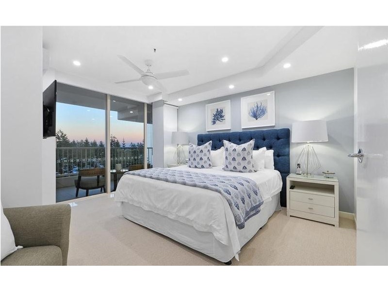 701/1 Peak Avenue, Main Beach QLD 4217