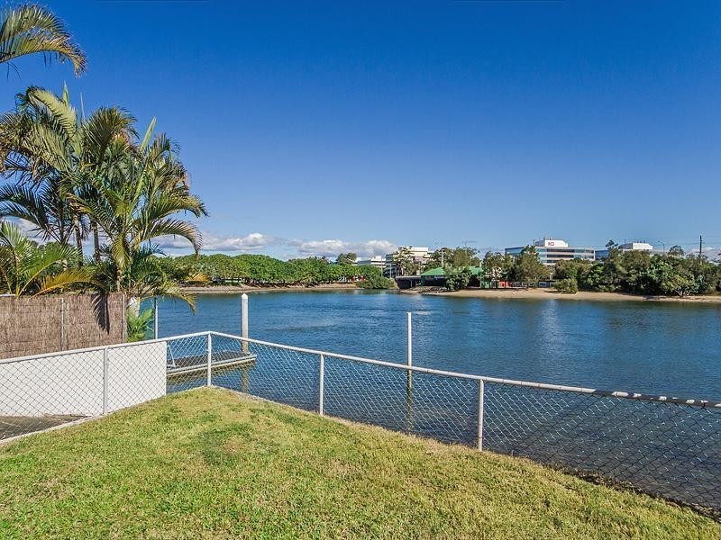 193 Stanhill Drive, Chevron Island QLD 4217