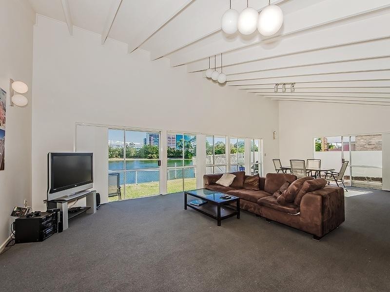 193 Stanhill Drive, Chevron Island QLD 4217