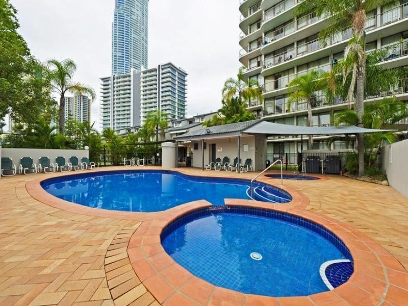 43 Enderley Avenue, Surfers Paradise QLD 4217