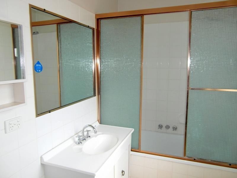 12 T E Peters Drive “Onslow Court”, Broadbeach Waters QLD 4218