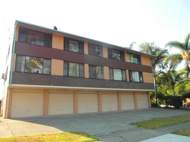 12 T E Peters Drive “Onslow Court”, Broadbeach Waters QLD 4218