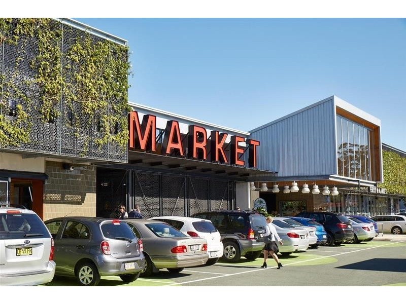 8 Waverley Street, Southport QLD 4215