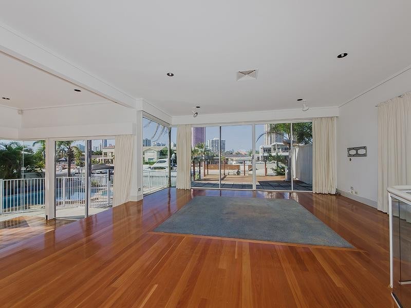 Paradise Waters QLD 4217