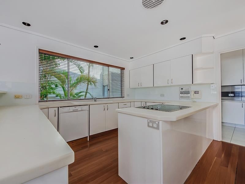 Paradise Waters QLD 4217