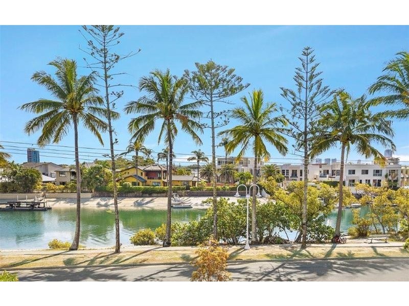 4/23 Watson Esplanade, Surfers Paradise QLD 4217