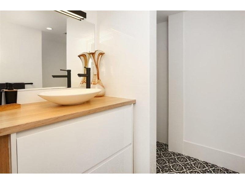 707 ‘Centrepoint’ 67 Ferny Avenue, Surfers Paradise QLD 4217