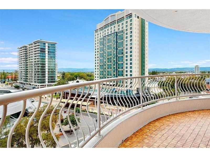 8D/30 Laycock Street, Surfers Paradise QLD 4217