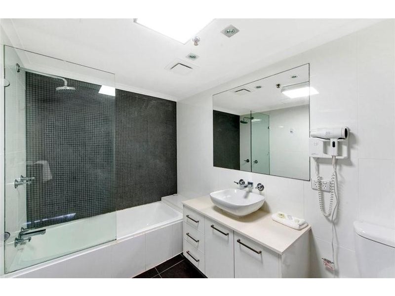 8D/30 Laycock Street, Surfers Paradise QLD 4217