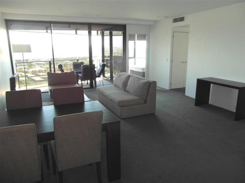 9 Ferny Avenue, ‘Circle on Cavill’, Surfers Paradise QLD 4217