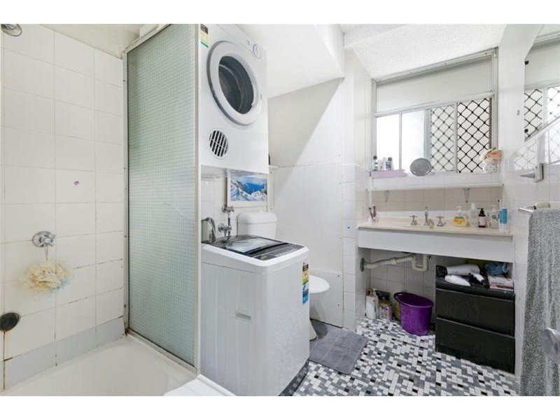 8/64 The Esplanade, Surfers Paradise QLD 4217