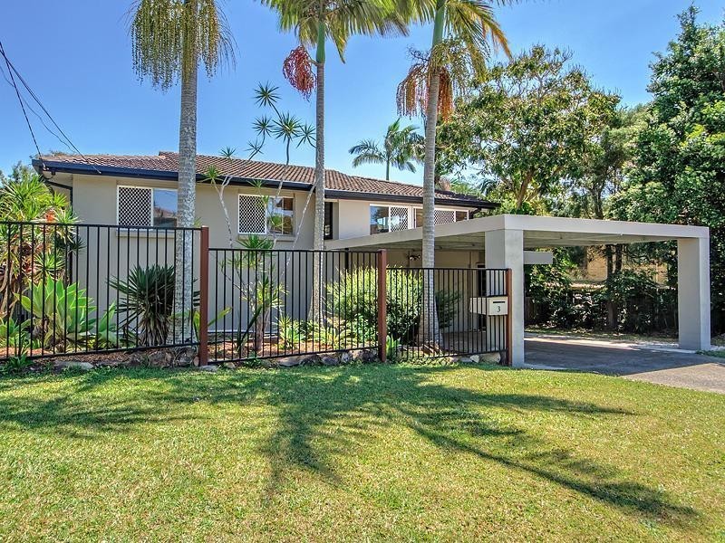 3 Grevillia Avenue, Southport QLD 4215