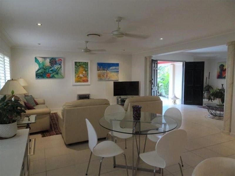 16 Illawong Street, Surfers Paradise QLD 4217