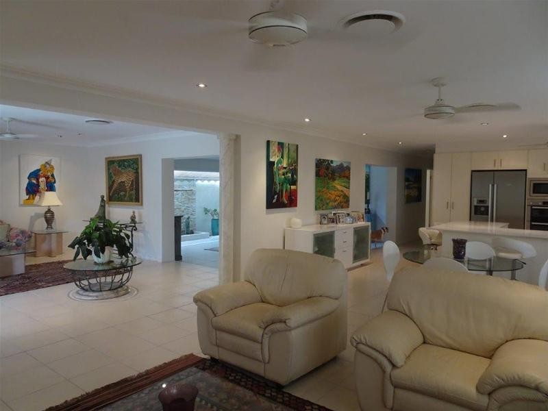 16 Illawong Street, Surfers Paradise QLD 4217