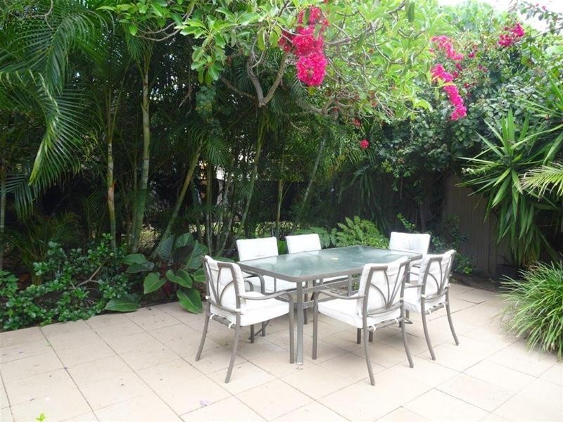 16 Illawong Street, Surfers Paradise QLD 4217