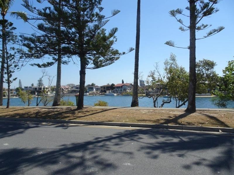 3/19 Watson Esplanade, Surfers Paradise QLD 4217