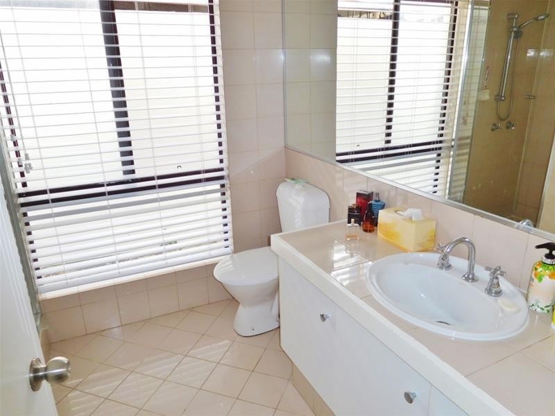 46 The Promenade, Isle Of Capri QLD 4217