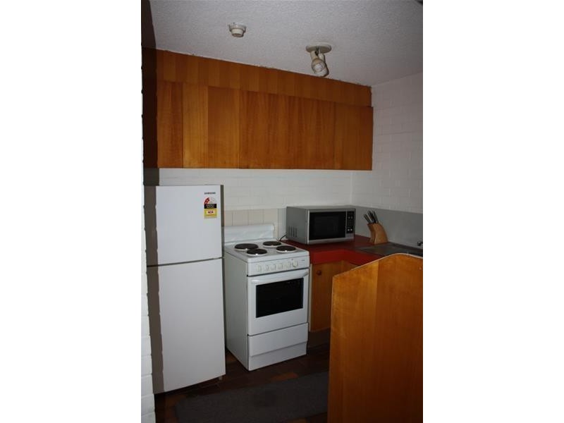 2/21 Old Burleigh Road, Surfers Paradise QLD 4217