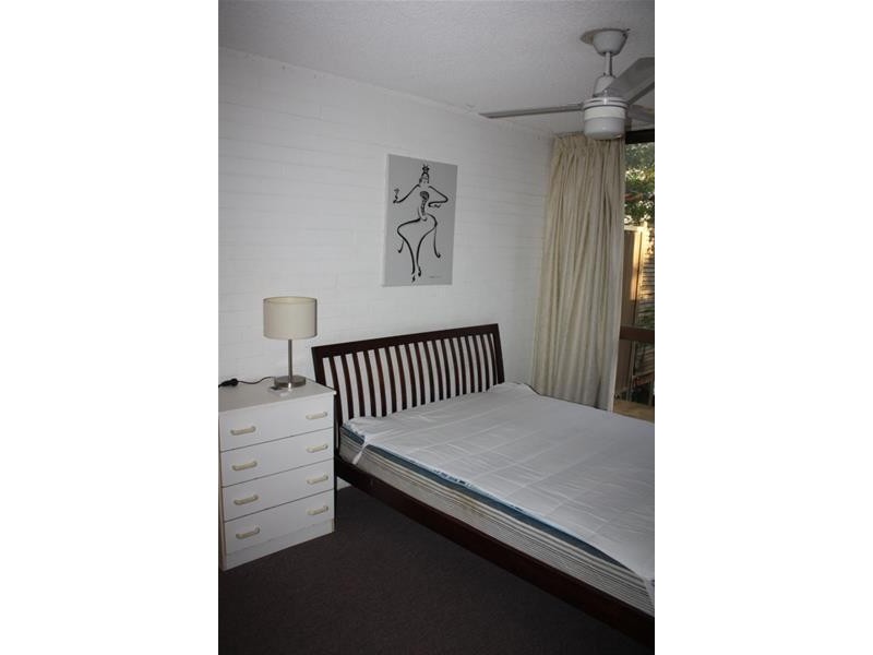 2/21 Old Burleigh Road, Surfers Paradise QLD 4217