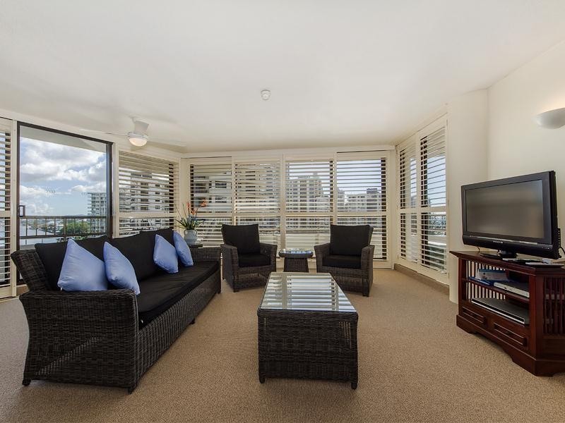 9C/18 Aubrey Street “The Regent”, Surfers Paradise QLD 4217