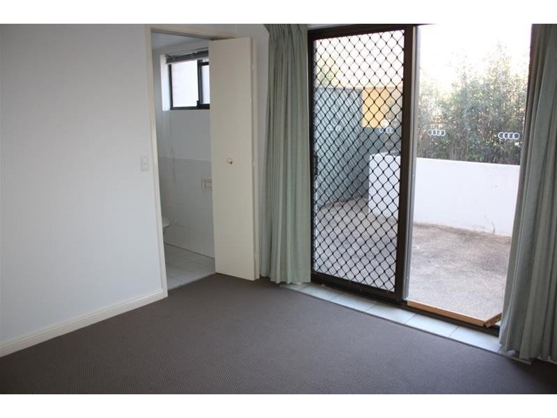 26 Lather Street, Southport QLD 4215