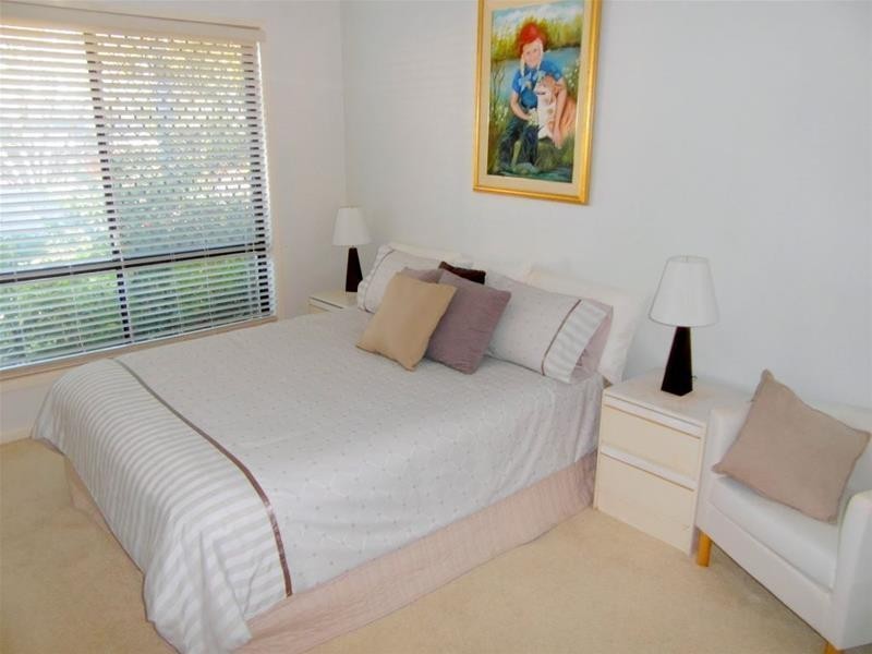 1 Lothian Avenue, Sorrento QLD 4217