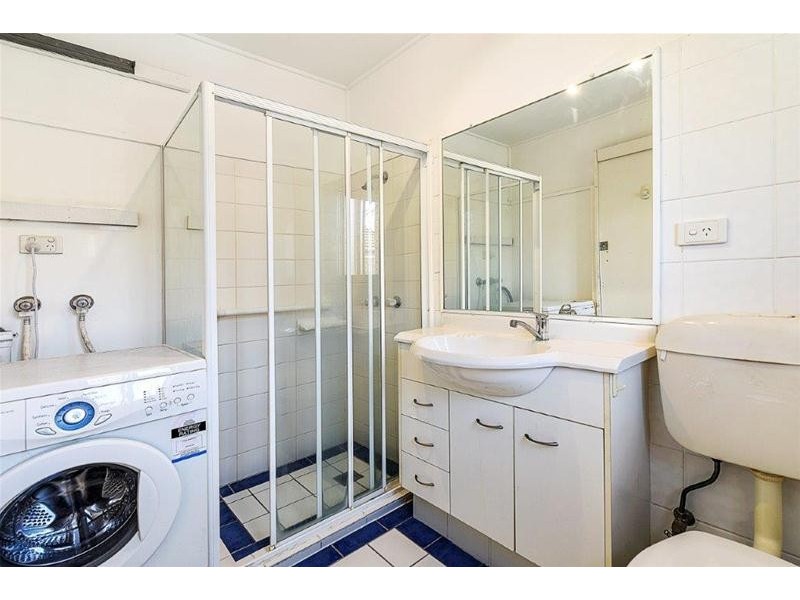 5/5 Watson Esplanade, Surfers Paradise QLD 4217