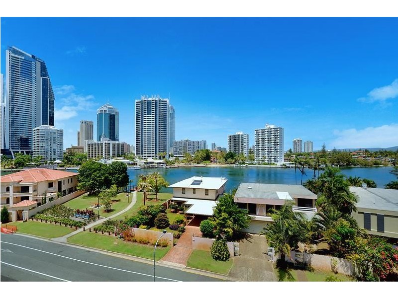 502/6  Tarcoola Crescent ‘Riva on Chevron’, Chevron Island QLD 4217