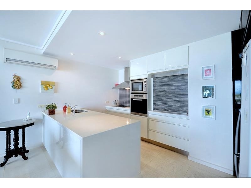 502/6  Tarcoola Crescent ‘Riva on Chevron’, Chevron Island QLD 4217