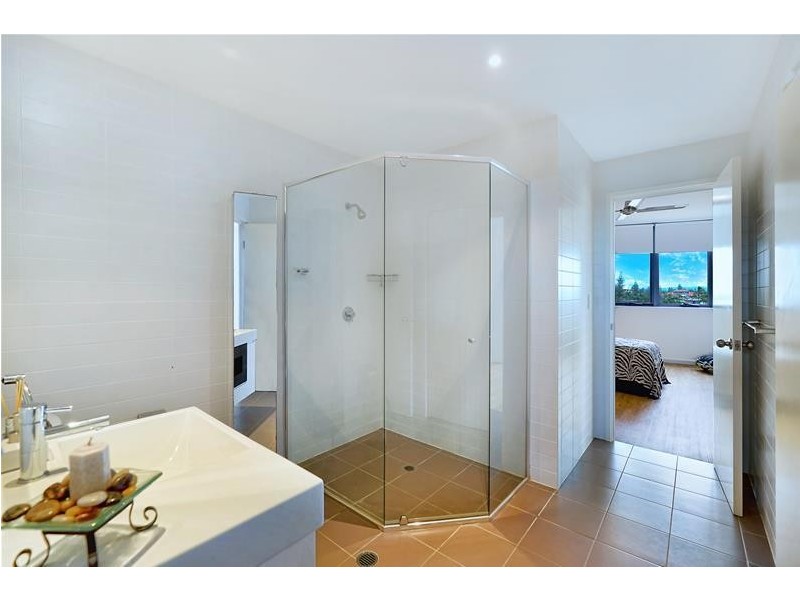 502/6  Tarcoola Crescent ‘Riva on Chevron’, Chevron Island QLD 4217